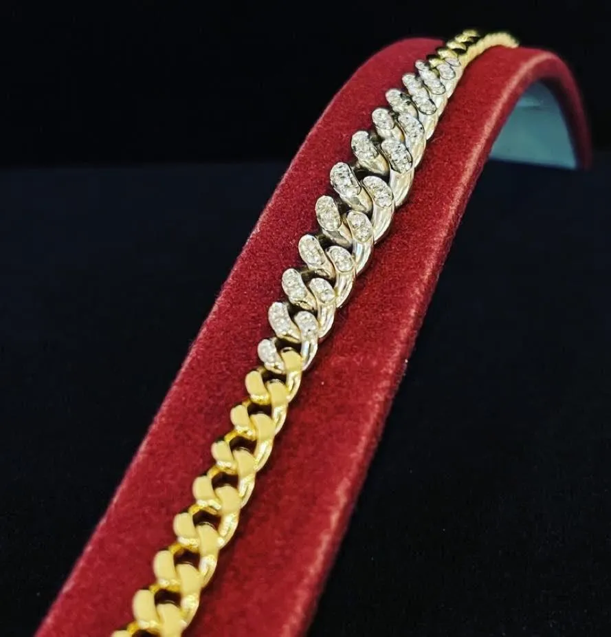 18ct Yellow Gold & Diamond Curb Link Bracelet