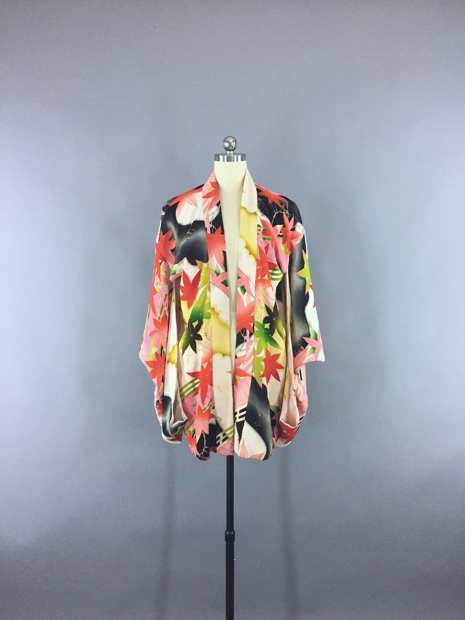 1930s Vintage Haori Silk Kimono Jacket / Pink & Green Leaves Print