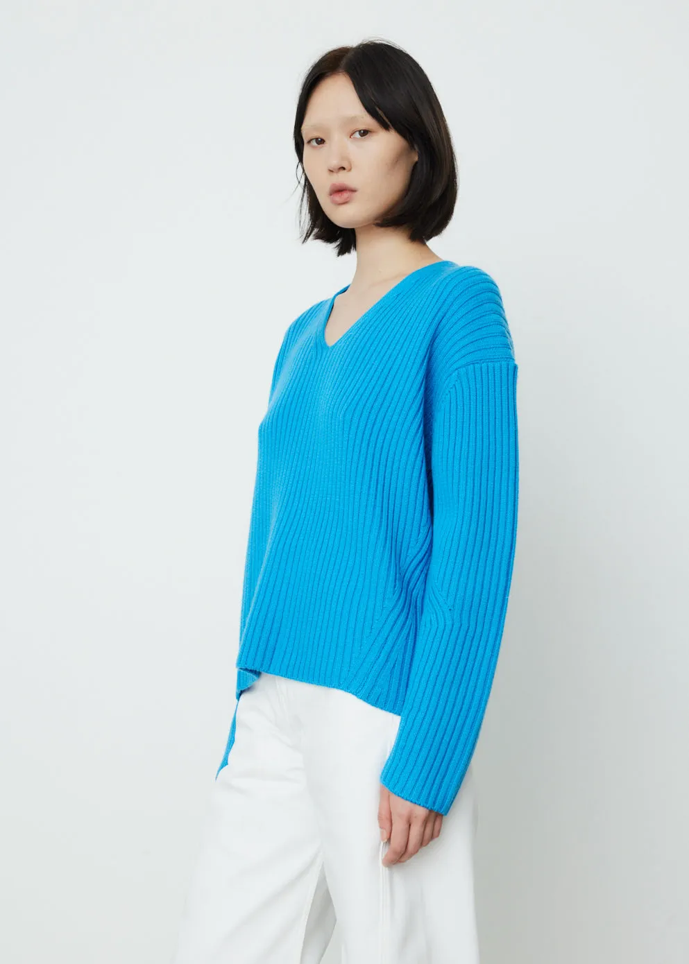 5G Merino Rib V-Neck Jumper