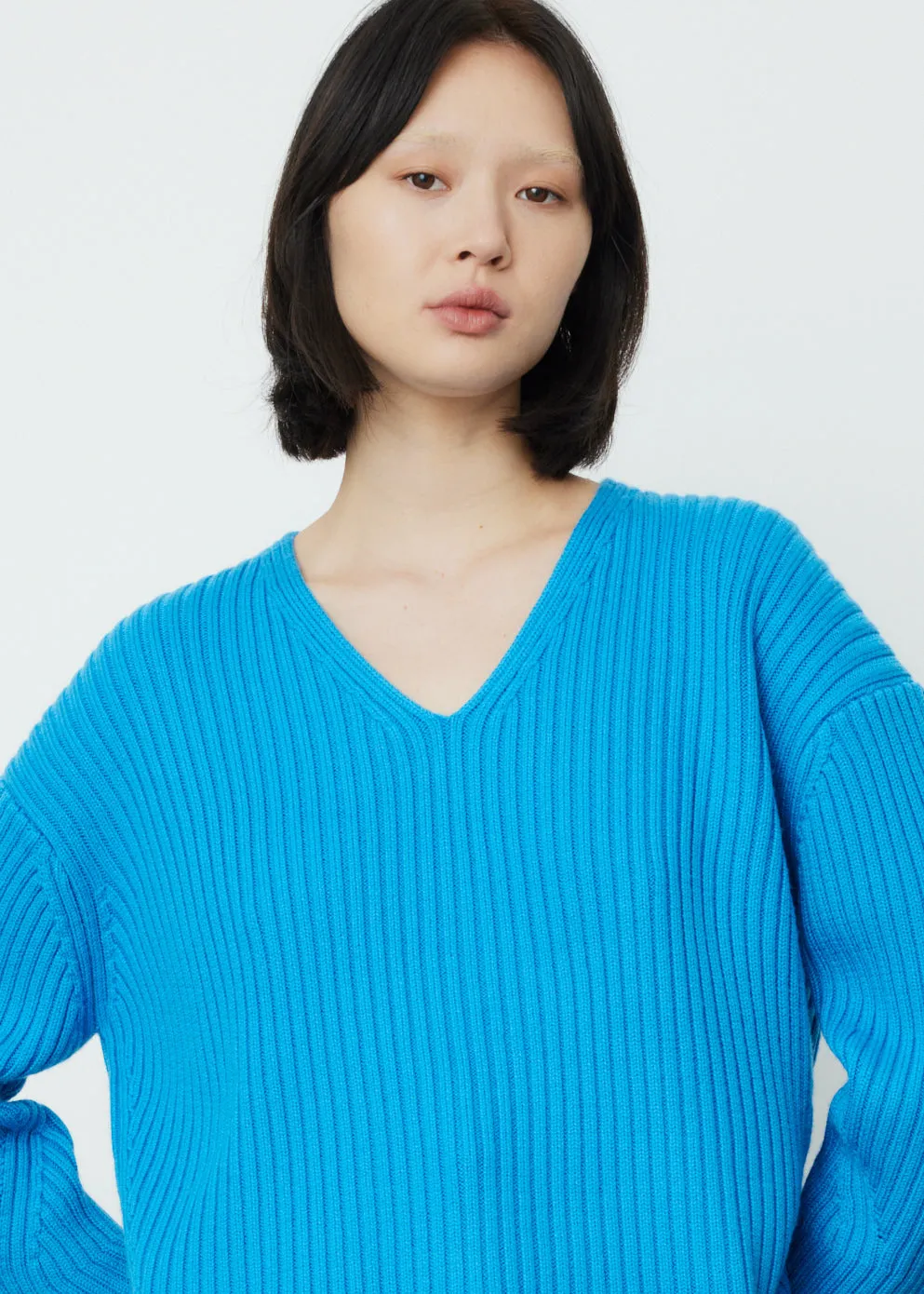 5G Merino Rib V-Neck Jumper