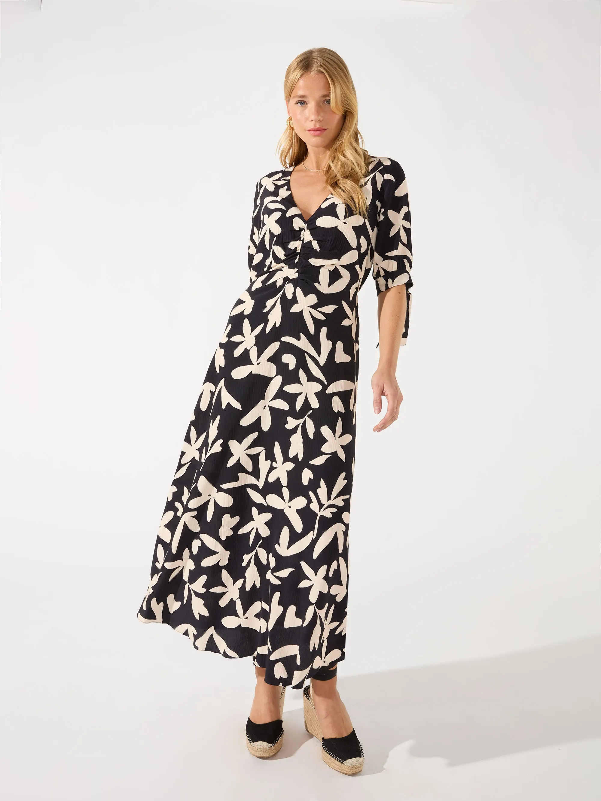 Black Leaf Print Keyhole Midi Dress