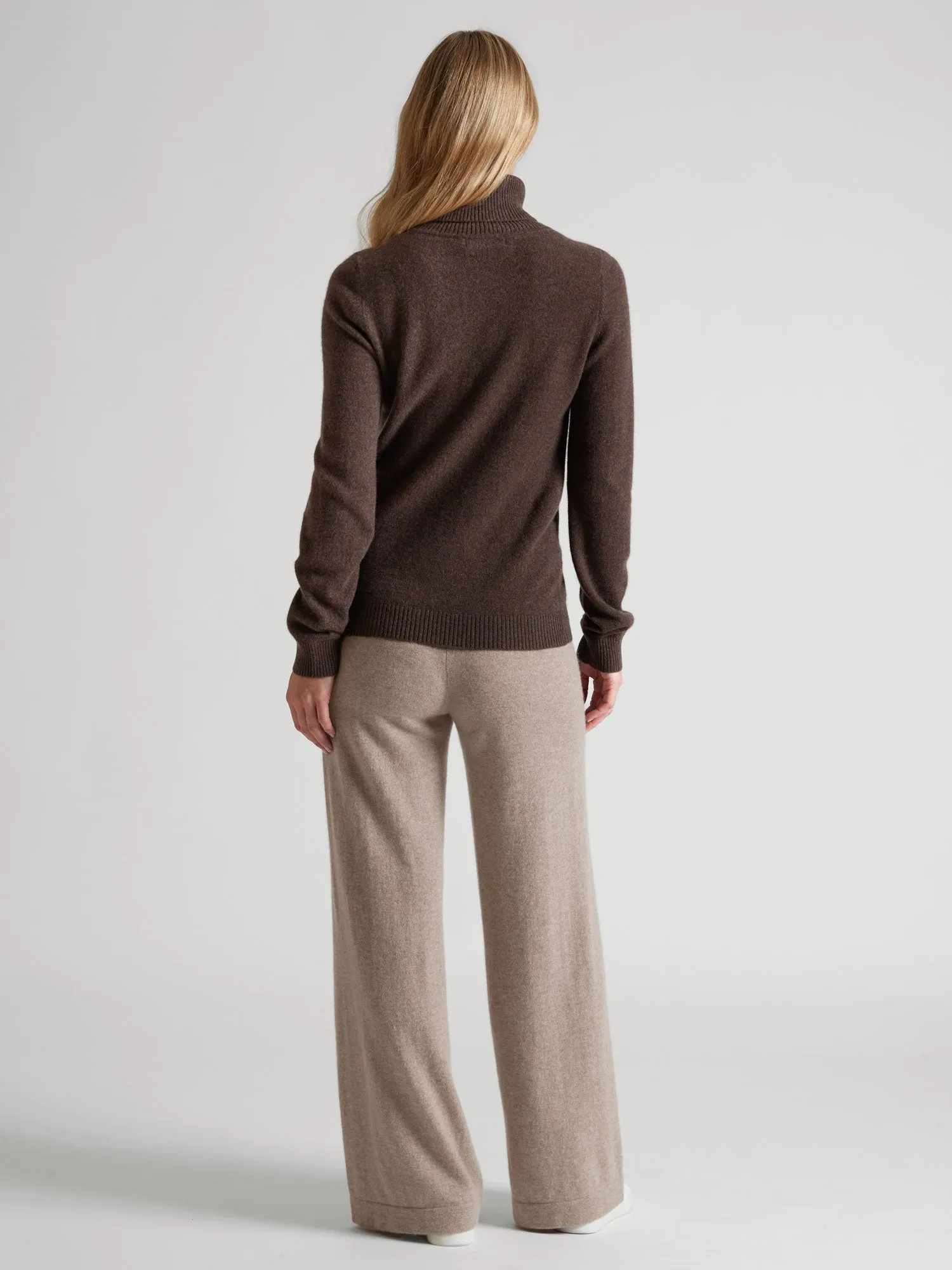 Cashmere sweater "Hedda" - dark brown