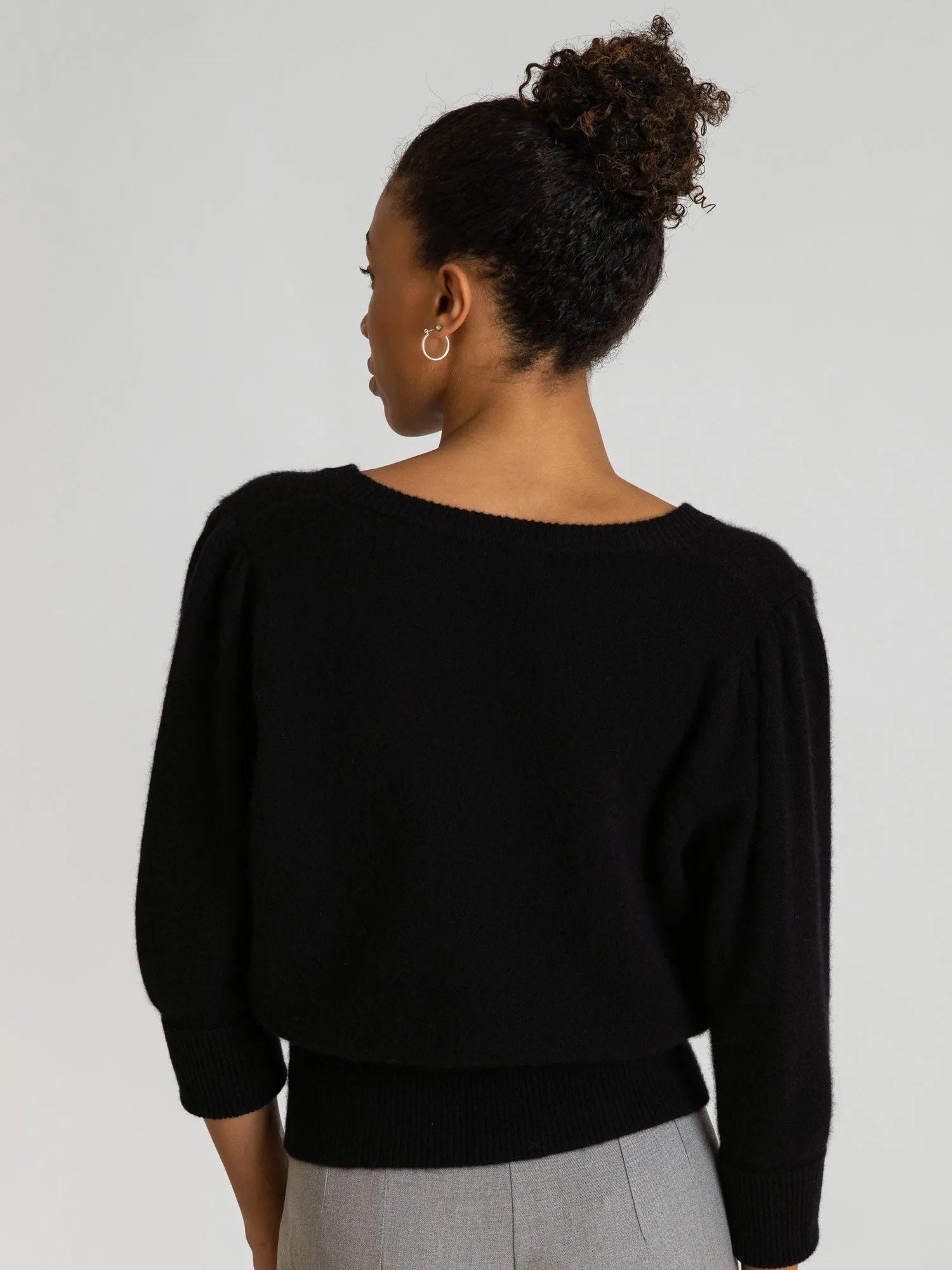 Cashmere sweater  "Swan" - black