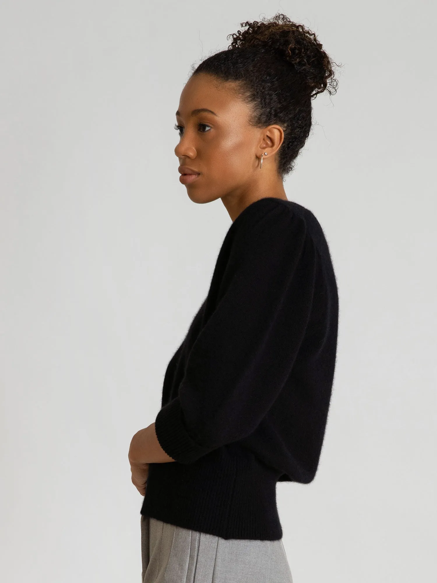 Cashmere sweater  "Swan" - black