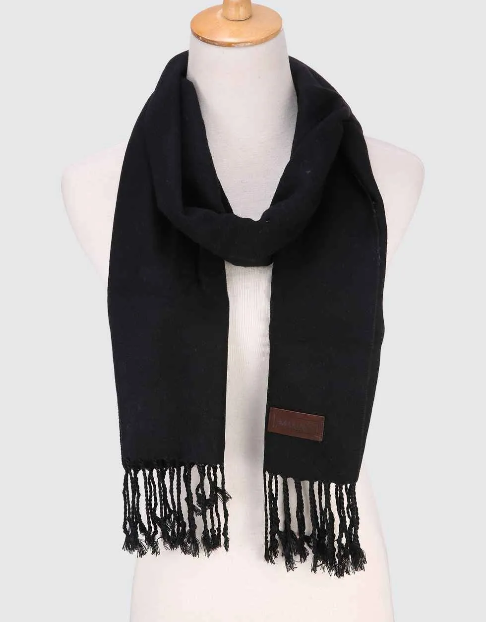 Classic Tassel Knitted Scarf