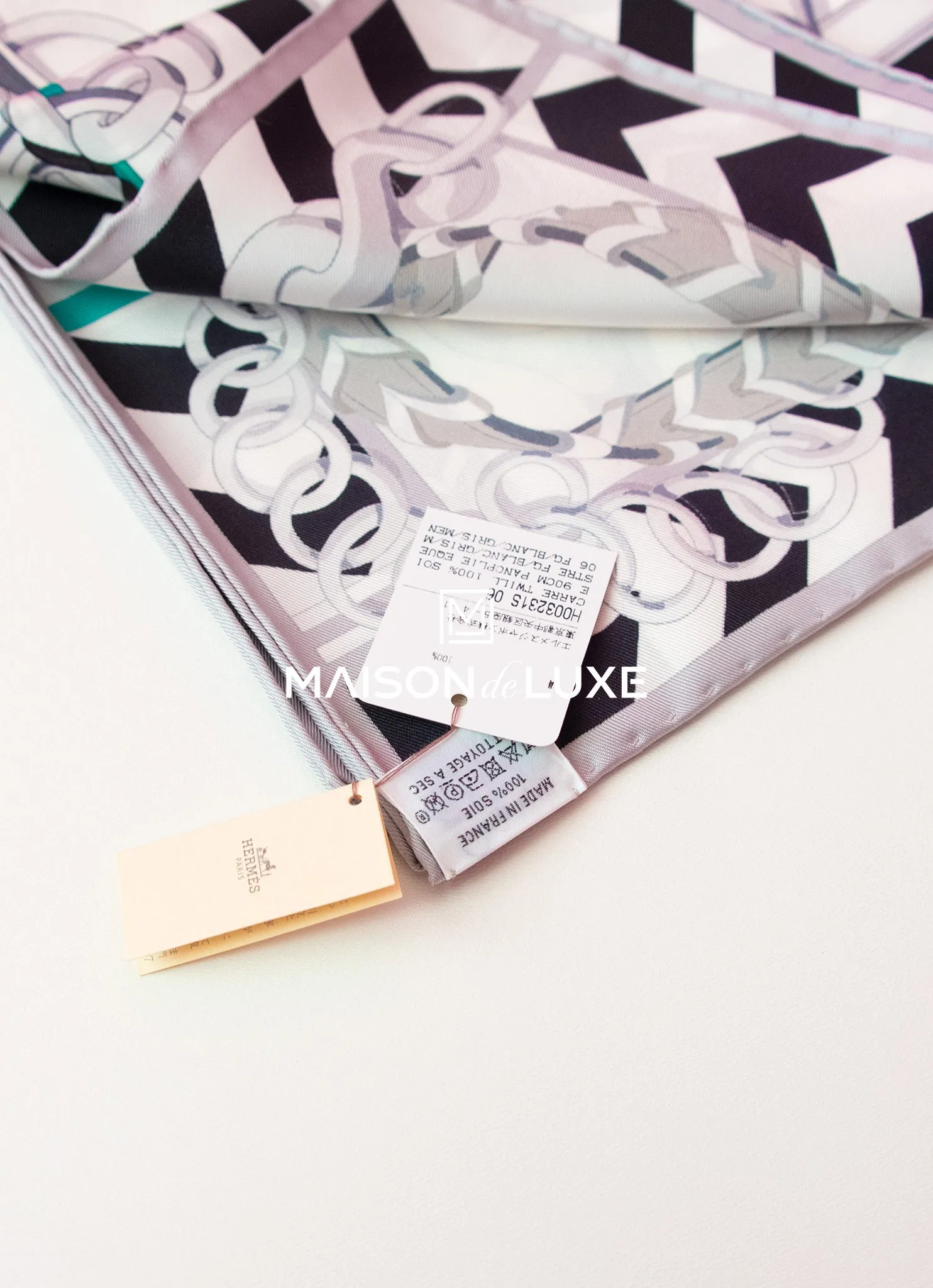 Hermes "Panoplie Equestre" Blanc Twill Silk 90 cm Scarf